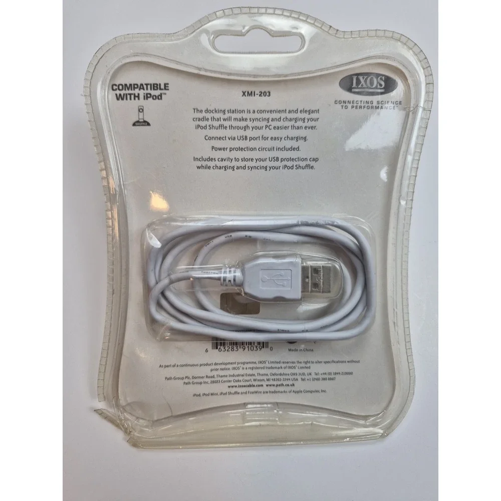IXOS Shuffle Cradle Charging And Syncing‎ Usb Cable Included Ipod Compatible